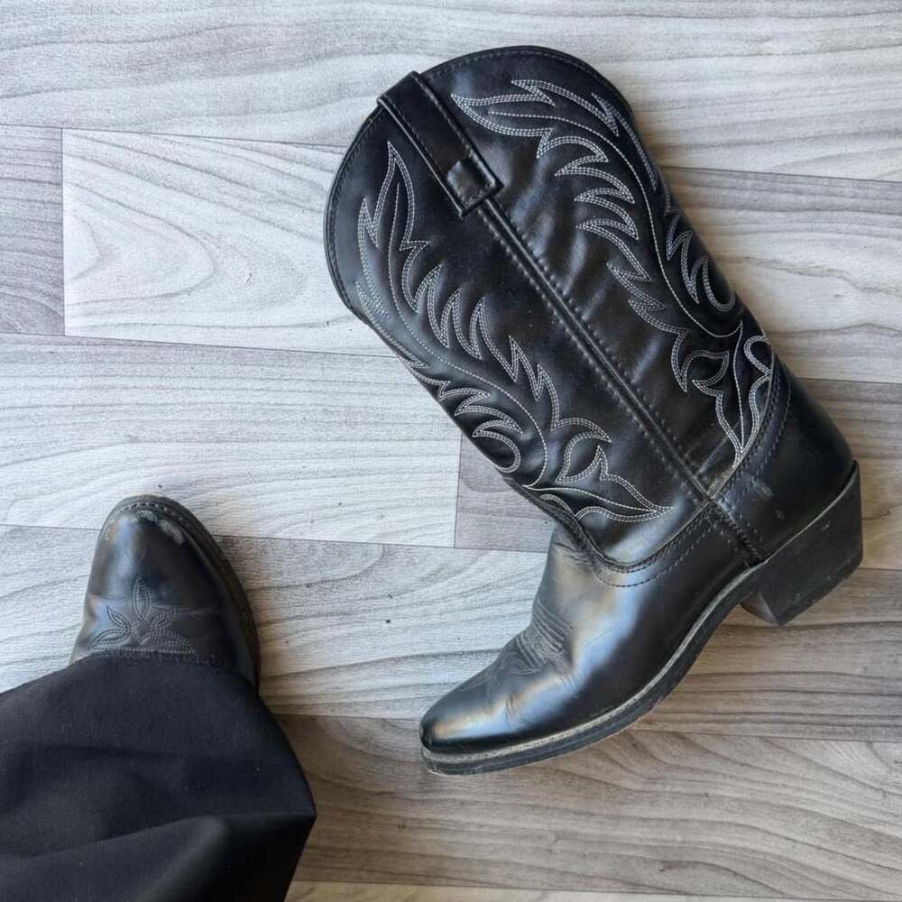 Laredo 5740 Women's Cowboy Boots Size 7M Black Leather Western